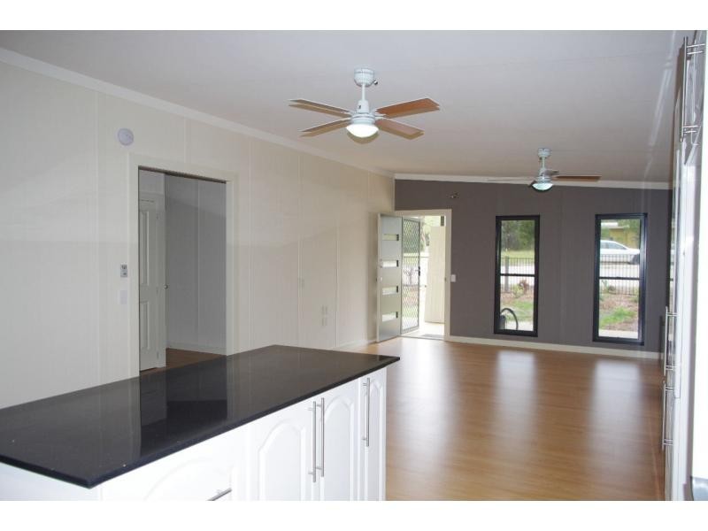 6 Alistair Court, Macleay Island QLD 4184