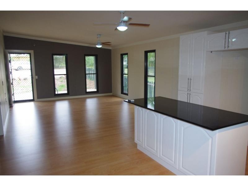 6 Alistair Court, Macleay Island QLD 4184