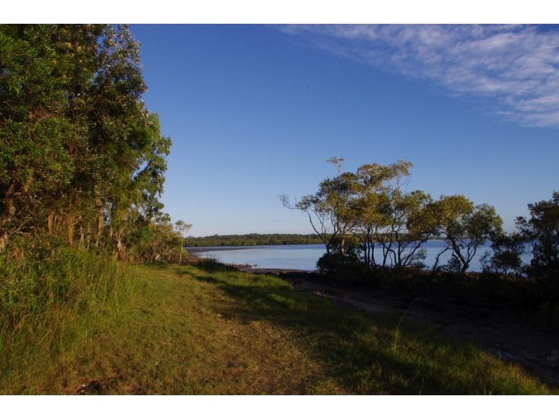 192 The Esplanade, Karragarra Island QLD 4184