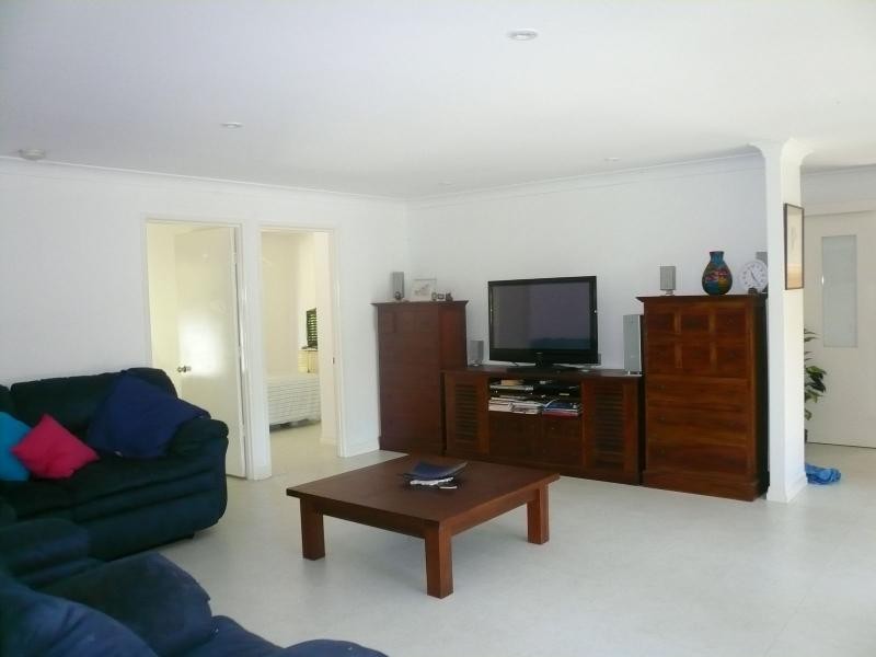 7 Leanne Street, Macleay Island QLD 4184