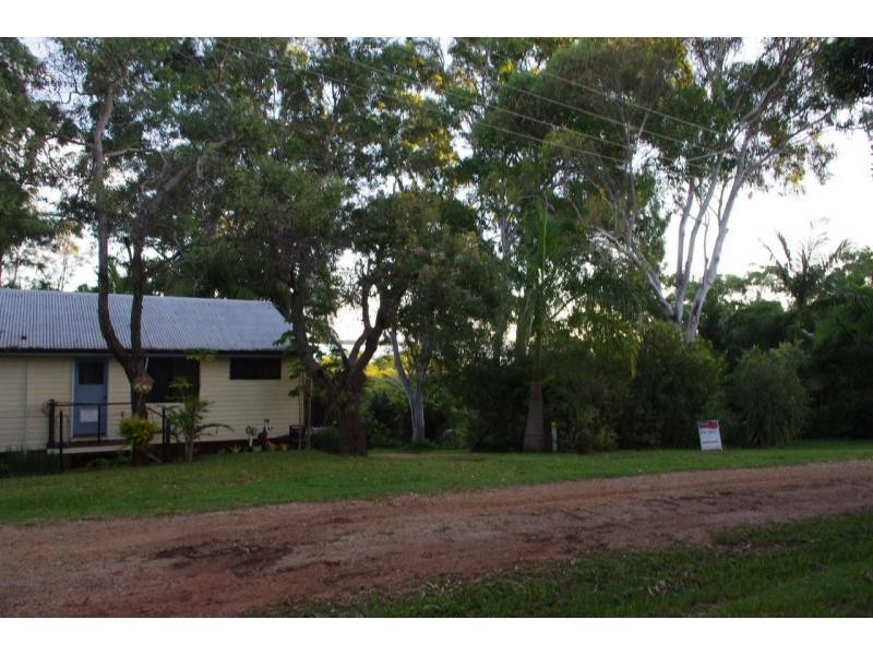 2 Nina Street, Karragarra Island QLD 4184