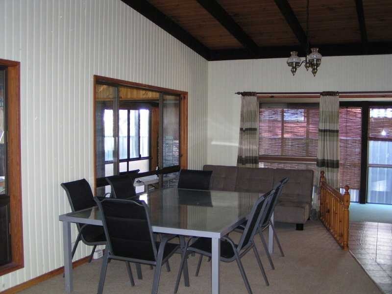 3 Treasure Island Avenue, Karragarra Island QLD 4184