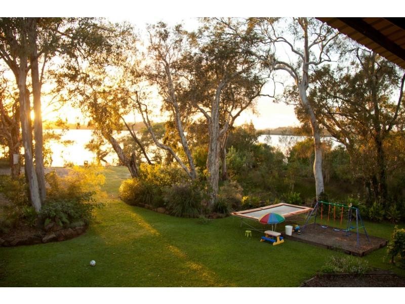 34 Marine. Street, Macleay Island QLD 4184