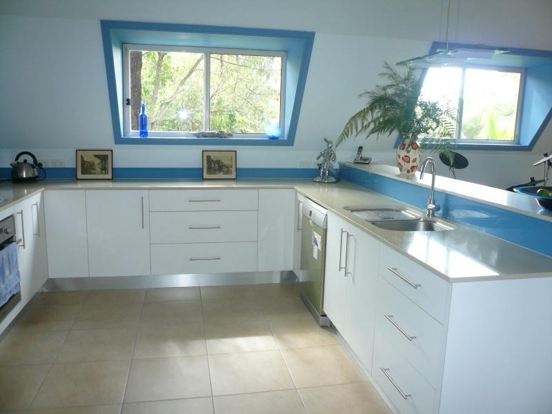 11 Weeroona Avenue, Macleay Island QLD 4184