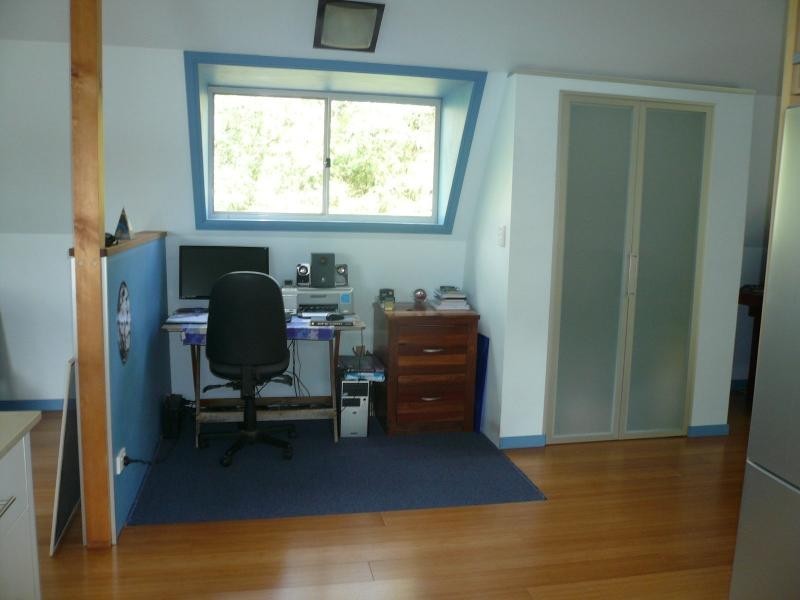 11 Weeroona Avenue, Macleay Island QLD 4184