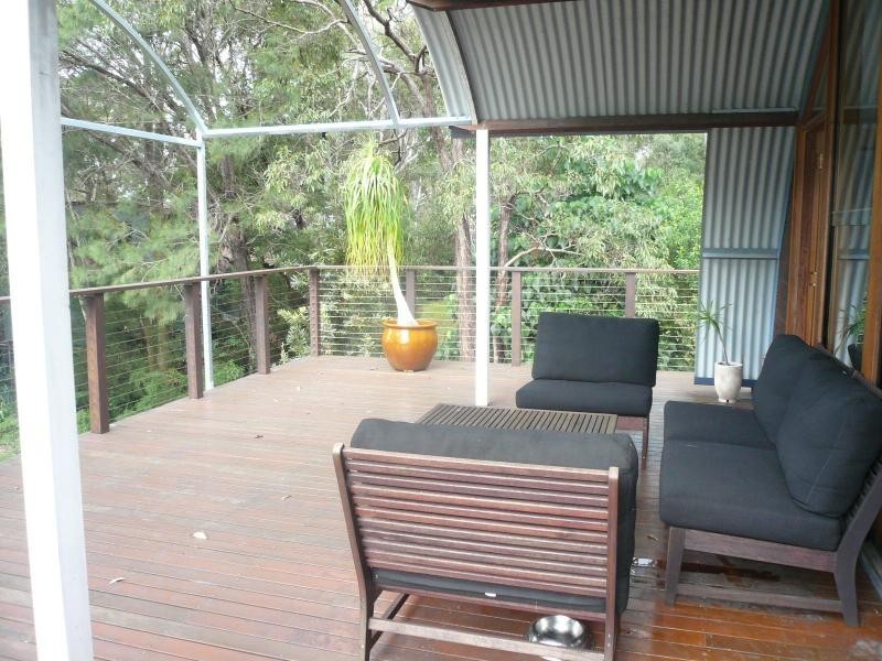 11 Weeroona Avenue, Macleay Island QLD 4184