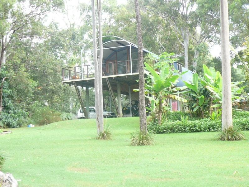 11 Weeroona Avenue, Macleay Island QLD 4184