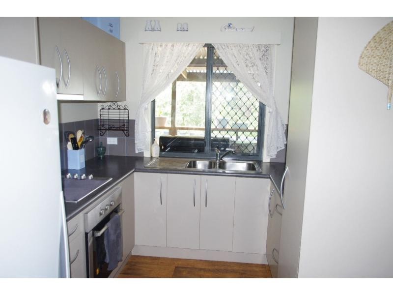 18 Cooee Crescent, Macleay Island QLD 4184