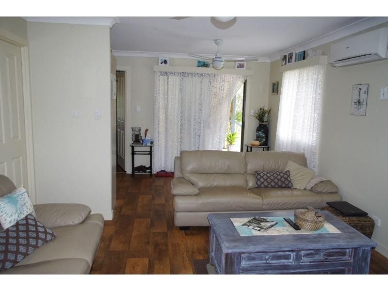 18 Cooee Crescent, Macleay Island QLD 4184