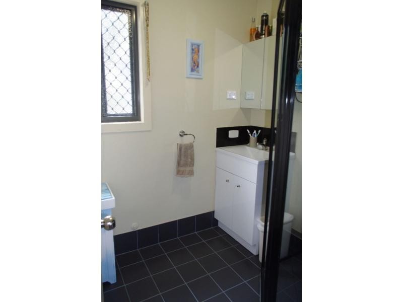 18 Cooee Crescent, Macleay Island QLD 4184