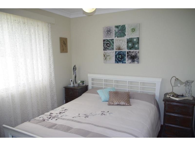 18 Cooee Crescent, Macleay Island QLD 4184