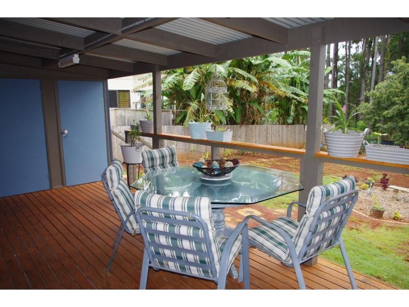 18 Cooee Crescent, Macleay Island QLD 4184