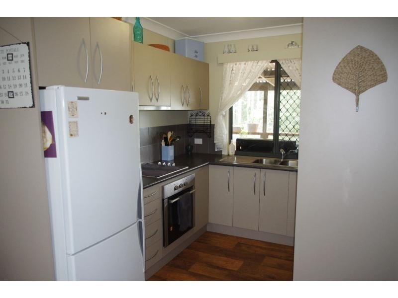 18 Cooee Crescent, Macleay Island QLD 4184