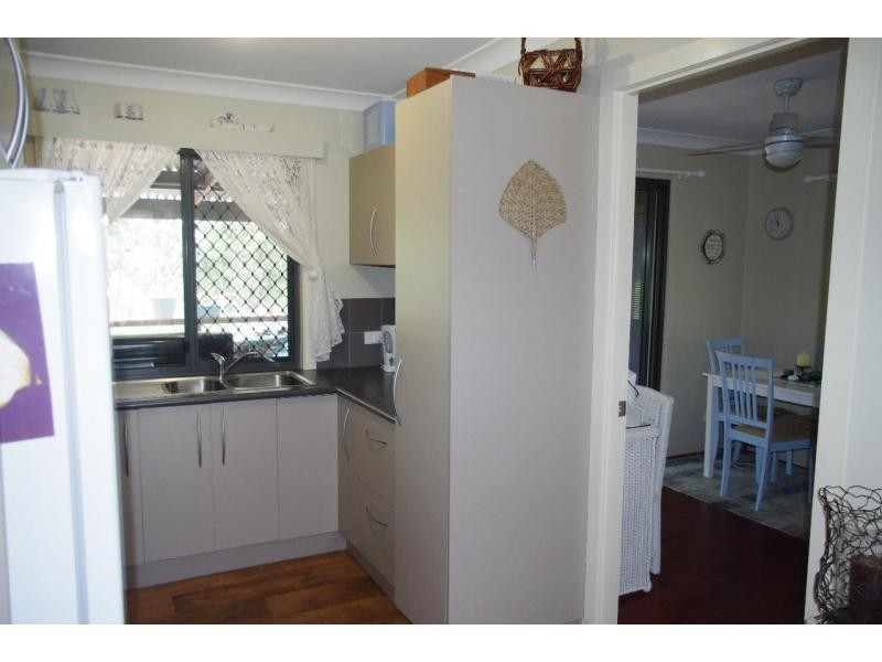 18 Cooee Crescent, Macleay Island QLD 4184