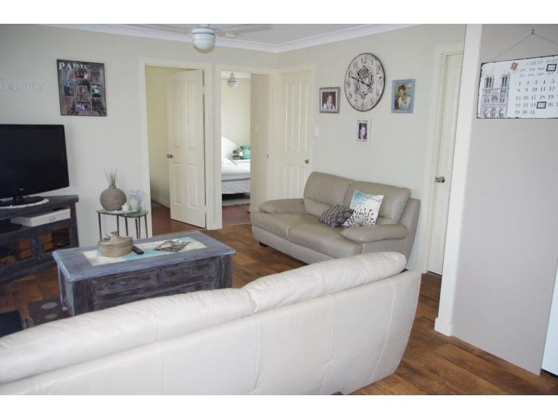 18 Cooee Crescent, Macleay Island QLD 4184