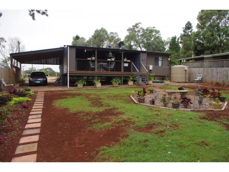 18 Cooee Crescent, Macleay Island QLD 4184