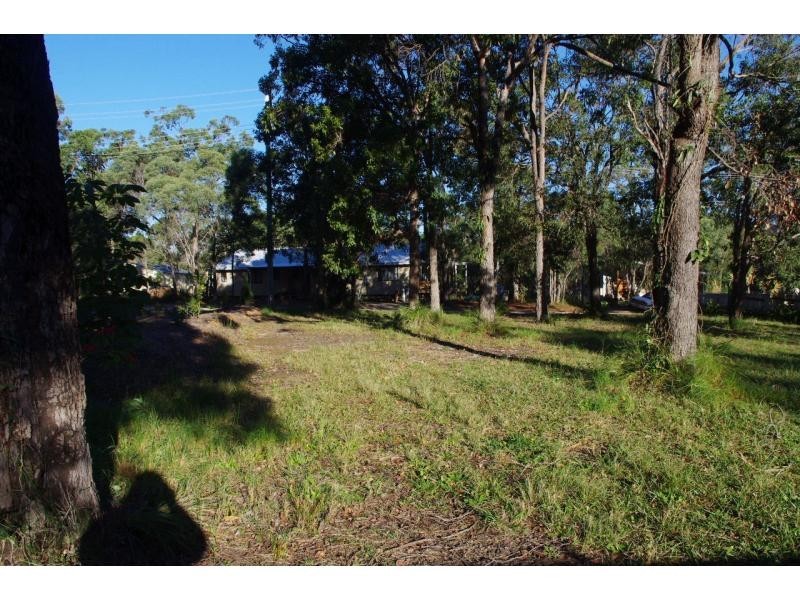 11 Pier Haven, Lamb Island QLD 4184