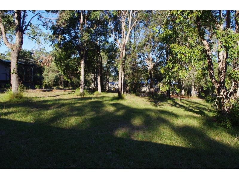 11 Pier Haven, Lamb Island QLD 4184