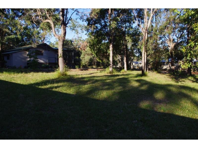 11 Pier Haven, Lamb Island QLD 4184