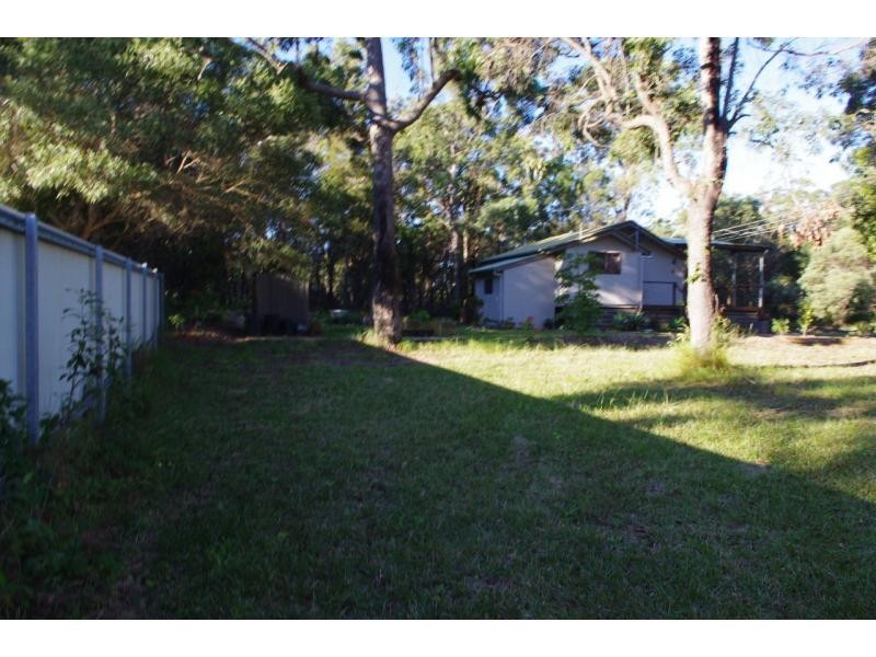 11 Pier Haven, Lamb Island QLD 4184
