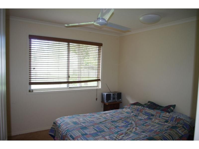 8 Alexander Street, Macleay Island QLD 4184