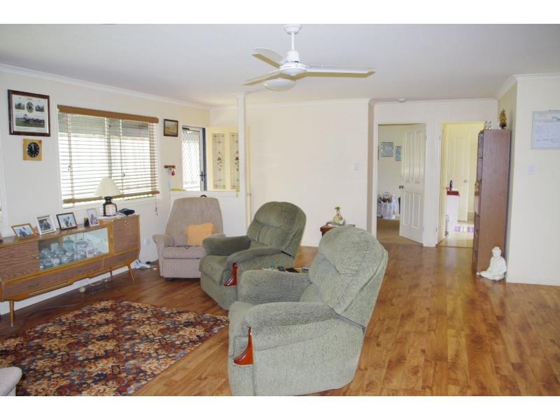 8 Alexander Street, Macleay Island QLD 4184
