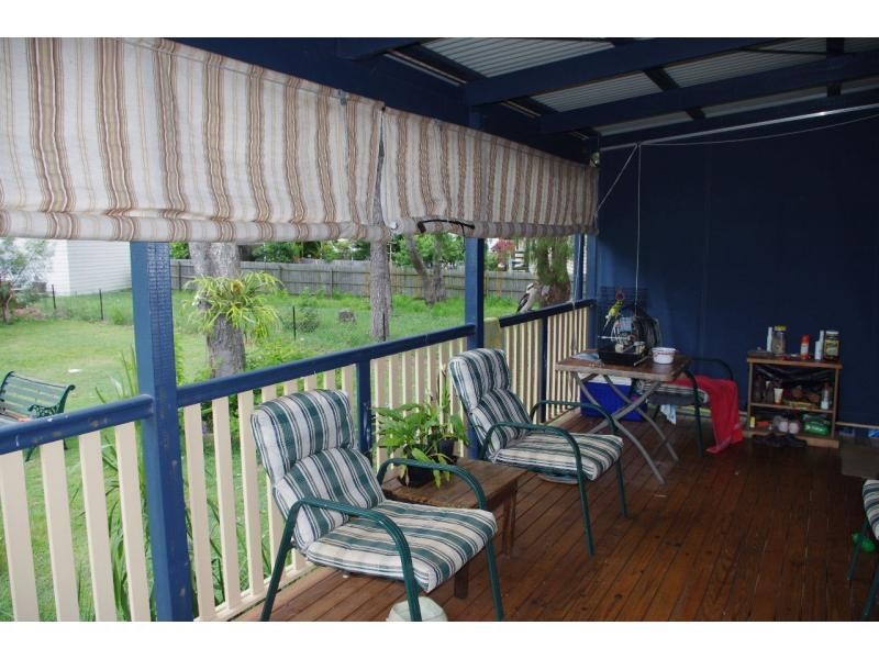 8 Alexander Street, Macleay Island QLD 4184