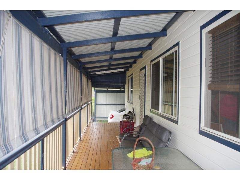 8 Alexander Street, Macleay Island QLD 4184