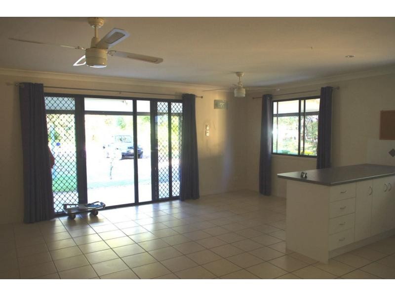 15 Kevin Street, Macleay Island QLD 4184