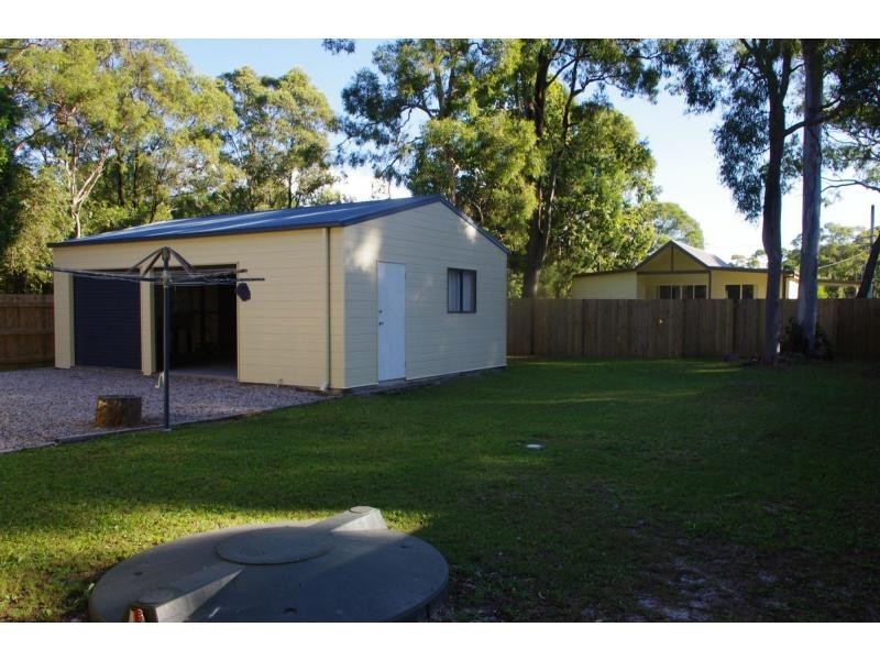 15 Kevin Street, Macleay Island QLD 4184