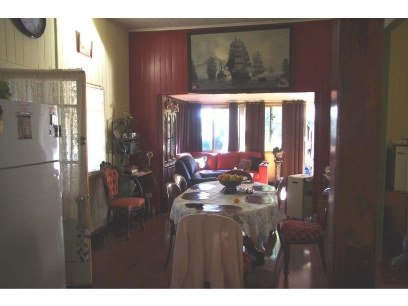 18 Panaroo Street, Macleay Island QLD 4184