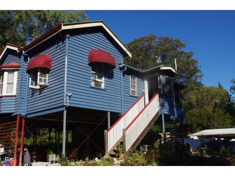 18 Panaroo Street, Macleay Island QLD 4184