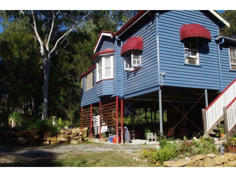 18 Panaroo Street, Macleay Island QLD 4184