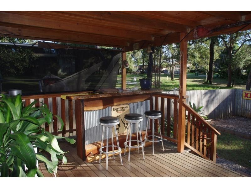 16 Blue Bay Crescent, Macleay Island QLD 4184