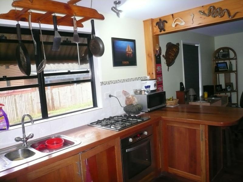 16 Blue Bay Crescent, Macleay Island QLD 4184