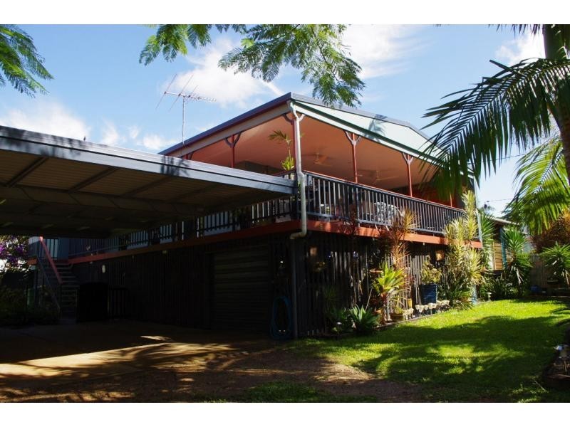 16 Noyes Parade, Karragarra Island QLD 4184