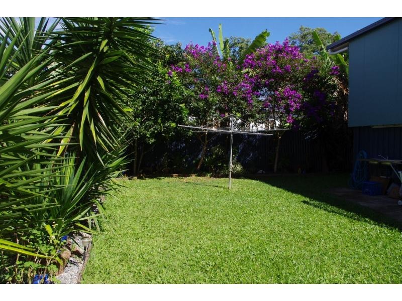 16 Noyes Parade, Karragarra Island QLD 4184