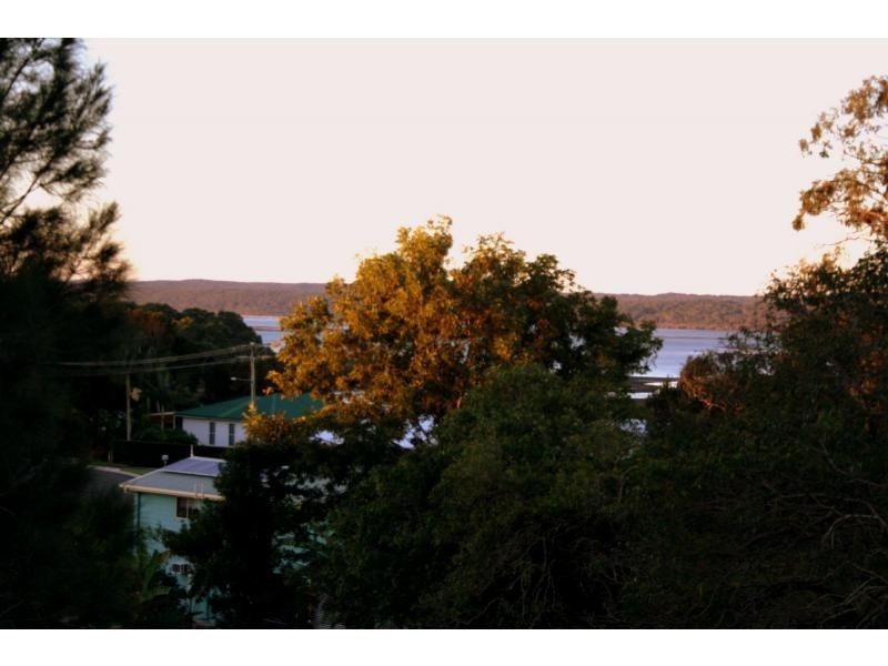 15 Cressy Street, Macleay Island QLD 4184