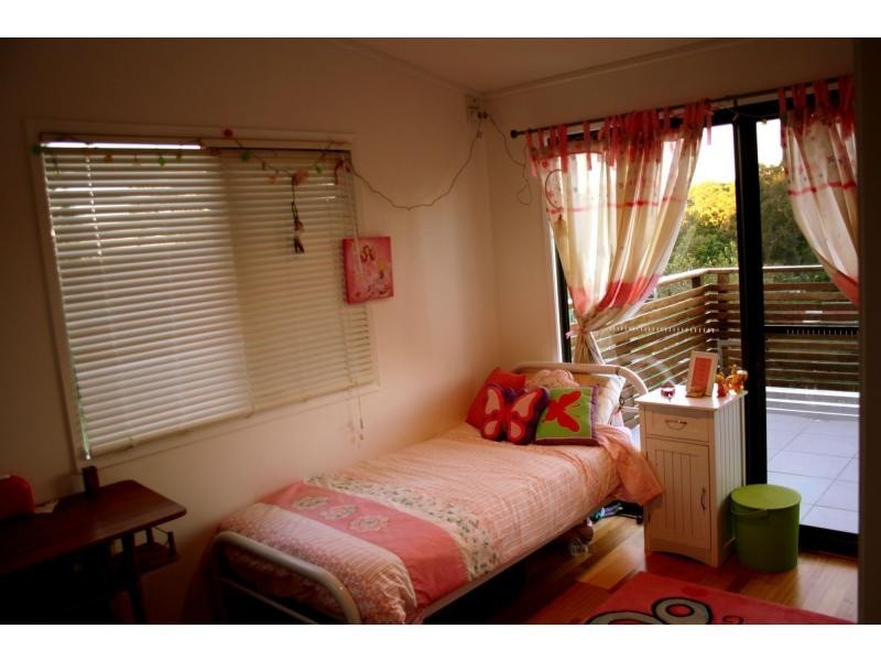 15 Cressy Street, Macleay Island QLD 4184