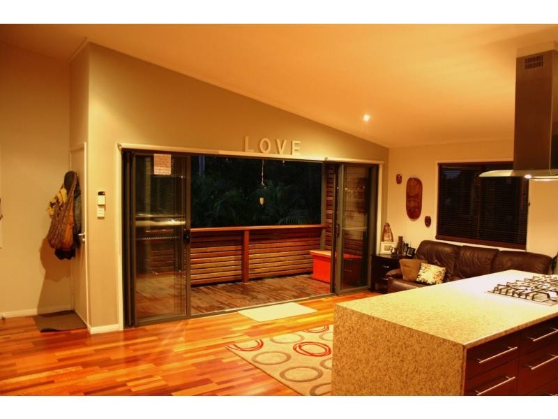 15 Cressy Street, Macleay Island QLD 4184