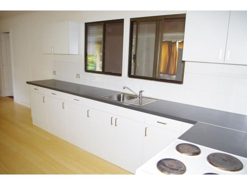 109 Treasure Island Avenue, Karragarra Island QLD 4184