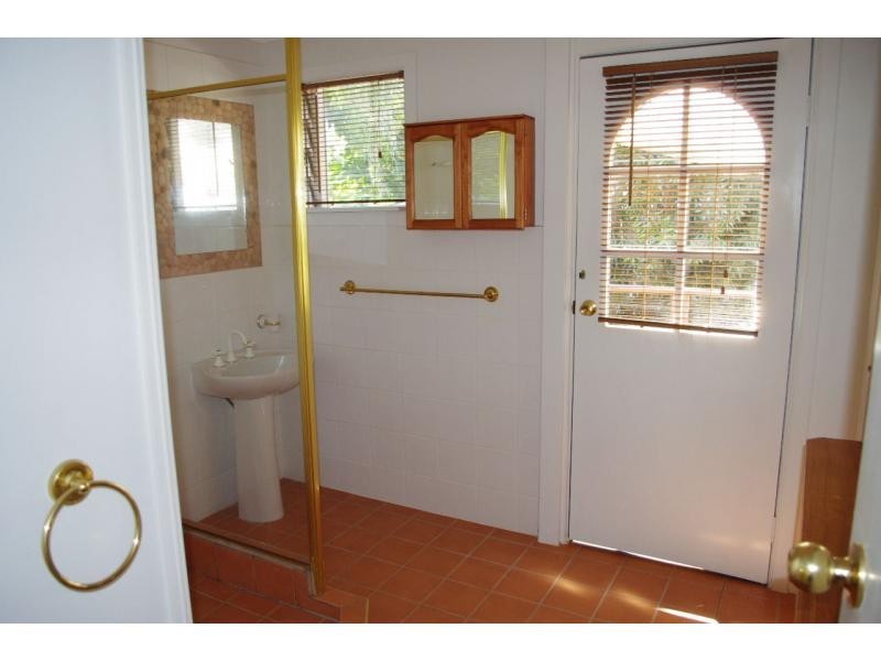 48 Noyes Parade, Karragarra Island QLD 4184