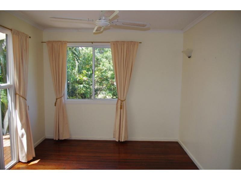 48 Noyes Parade, Karragarra Island QLD 4184