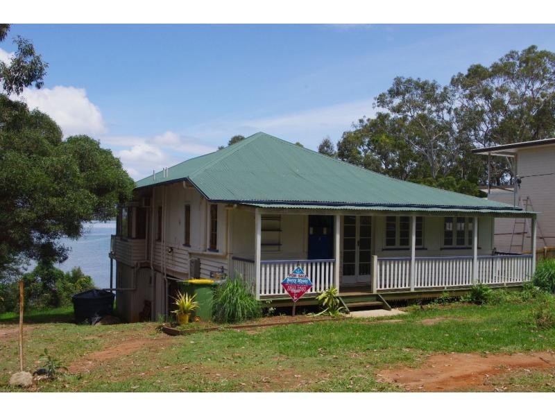19 Cliff Terrace, Macleay Island QLD 4184