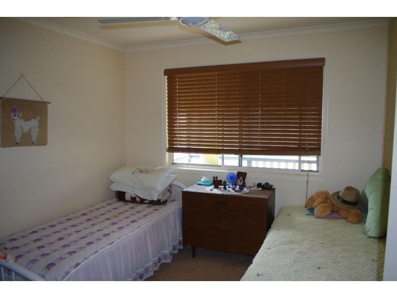 8 Alexander Street, Macleay Island QLD 4184