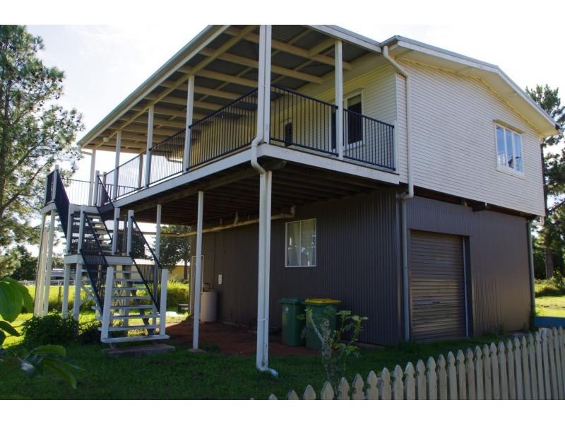 1 Squire Street, Macleay Island QLD 4184