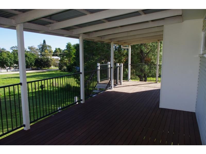 1 Squire Street, Macleay Island QLD 4184