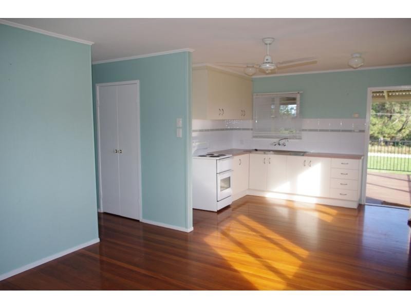 1 Squire Street, Macleay Island QLD 4184