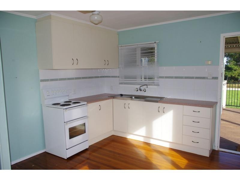 1 Squire Street, Macleay Island QLD 4184
