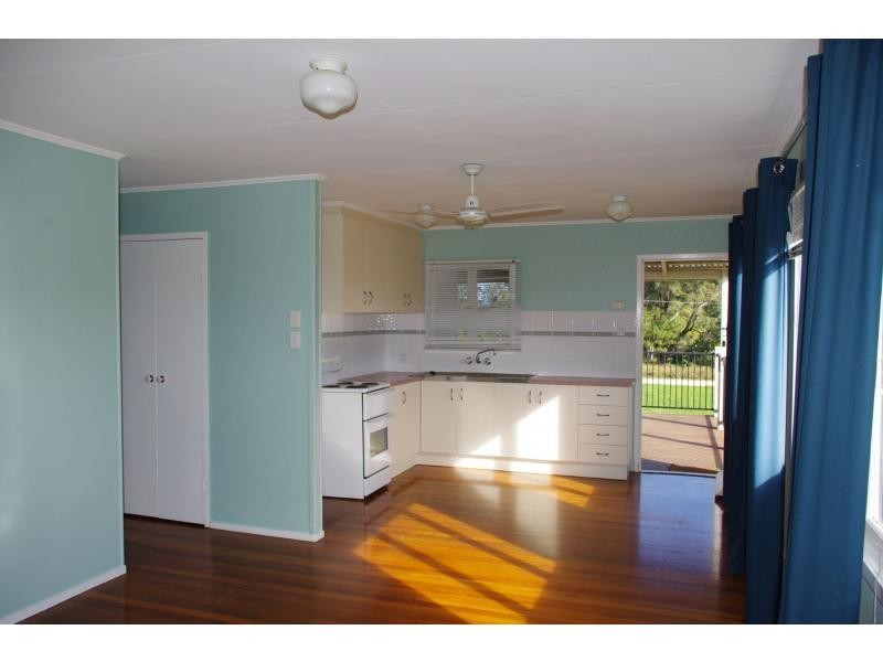 1 Squire Street, Macleay Island QLD 4184
